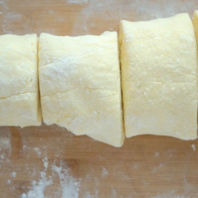 Kopytka z serem (kluski leniwe z ziemniakami)