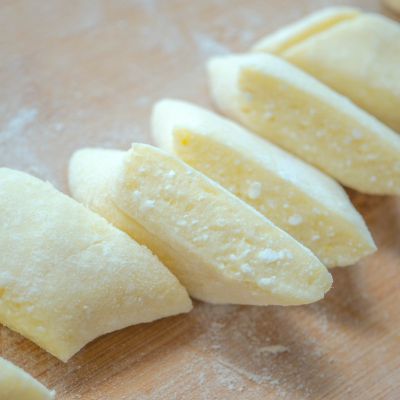 Kopytka z serem (kluski leniwe z ziemniakami)